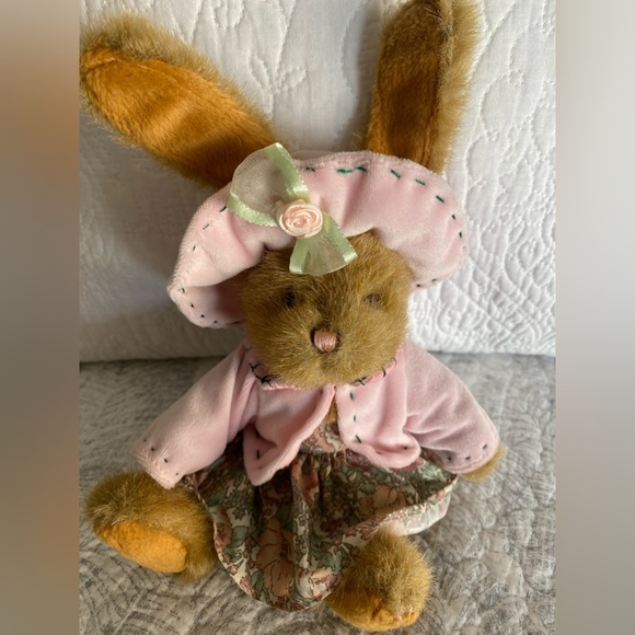 🐰🌸 VINTAGE HUGFUN INT’L INC. BUNNY RABBIT PLUSH! DATED 2001! JOINTED! - Picture 1 of 9